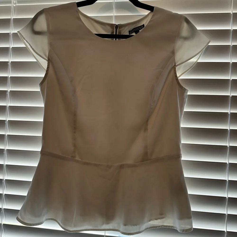 Express Women's White Peplum Top - Picture 4 of 5